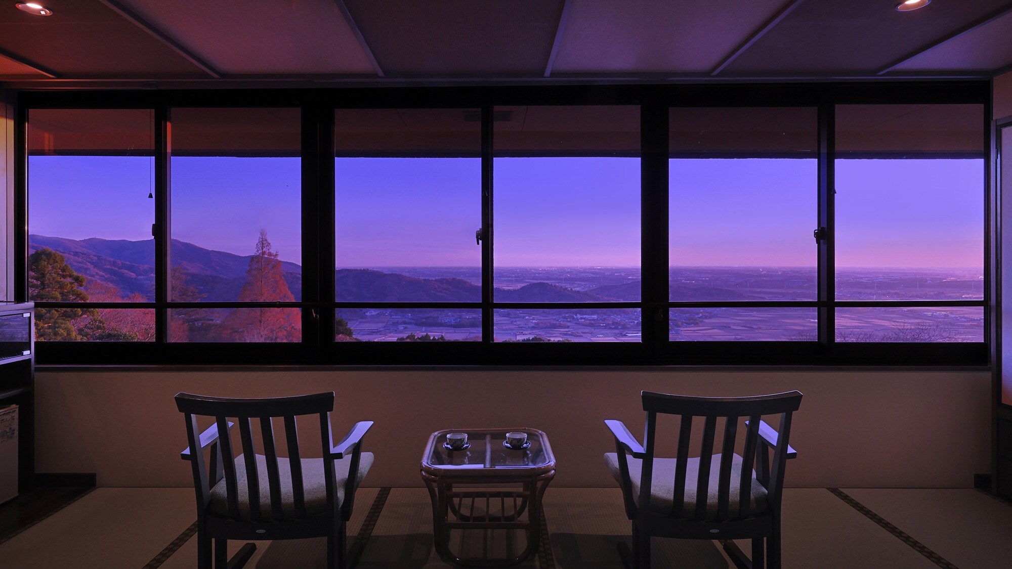 [502 Moegi] Modern Japanese-Western room with a view