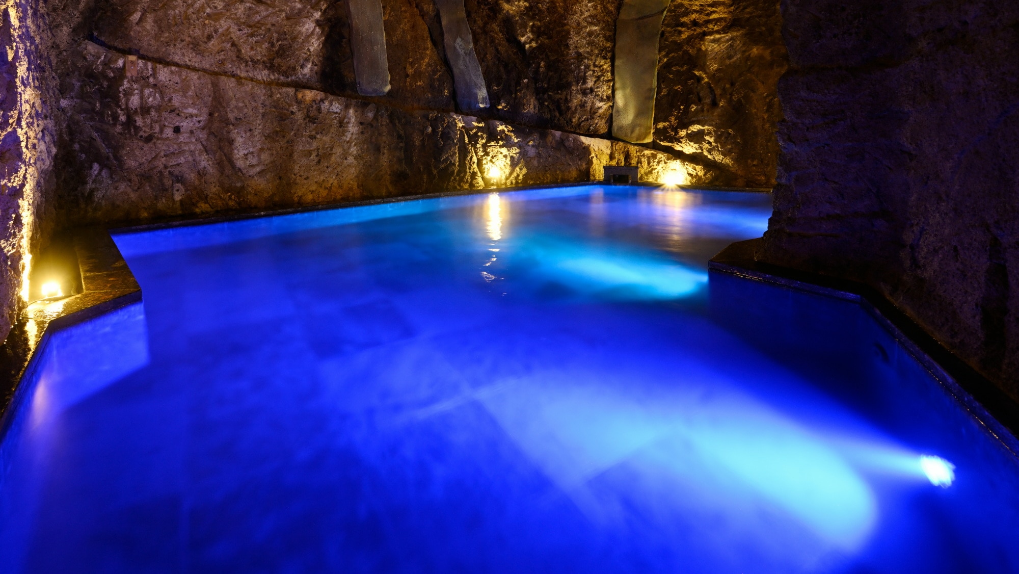 Opened in June 2012! ■Cave bath■