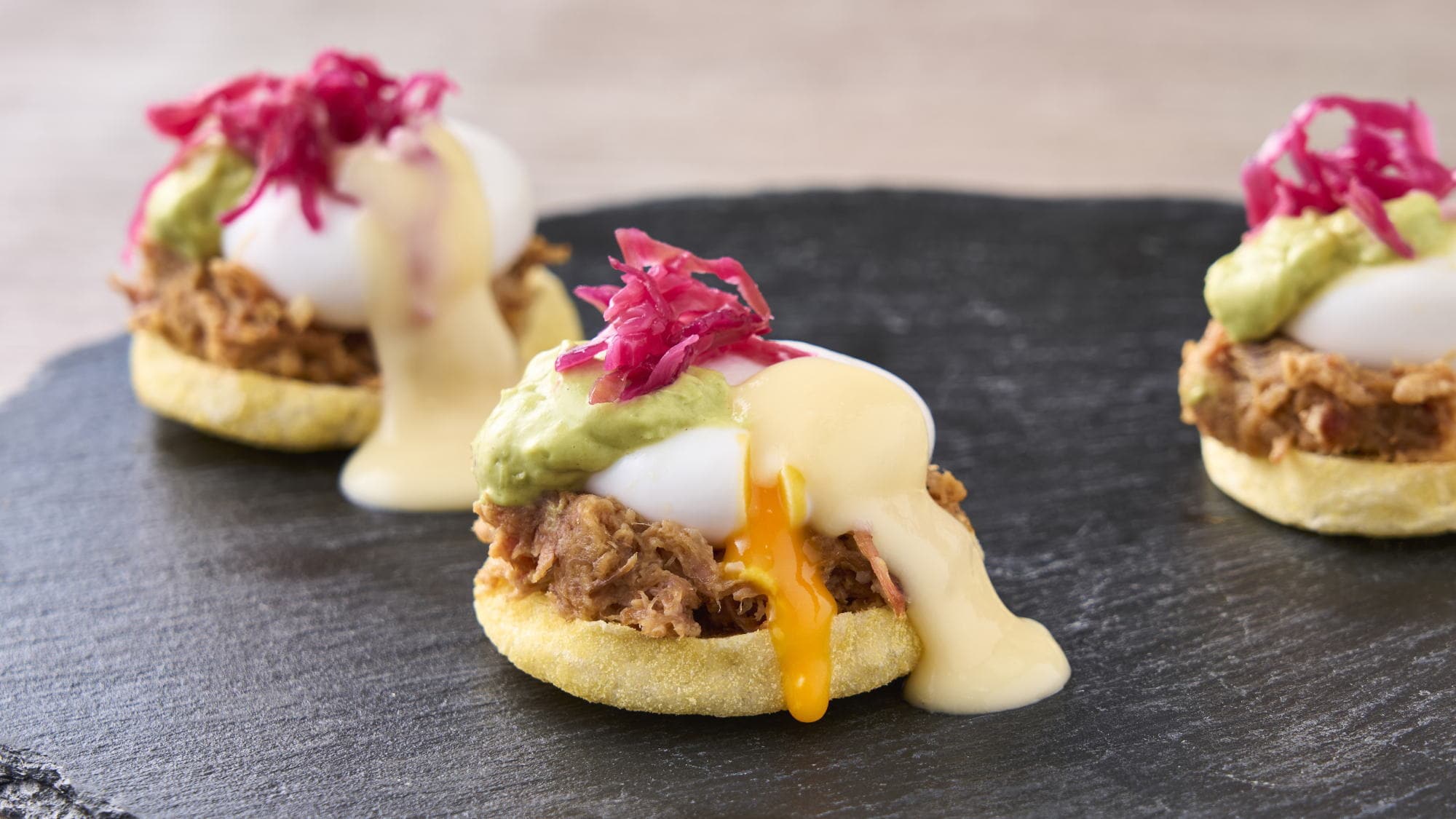 <From April 1st Breakfast Buffet> Pulled Pork Benedict *Image