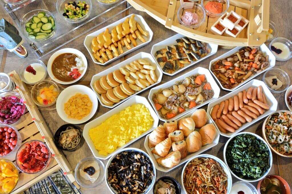 [Breakfast buffet] Served at the restaurant on the 3rd floor. From 6:00 to 9:30, last orders at 9:00.