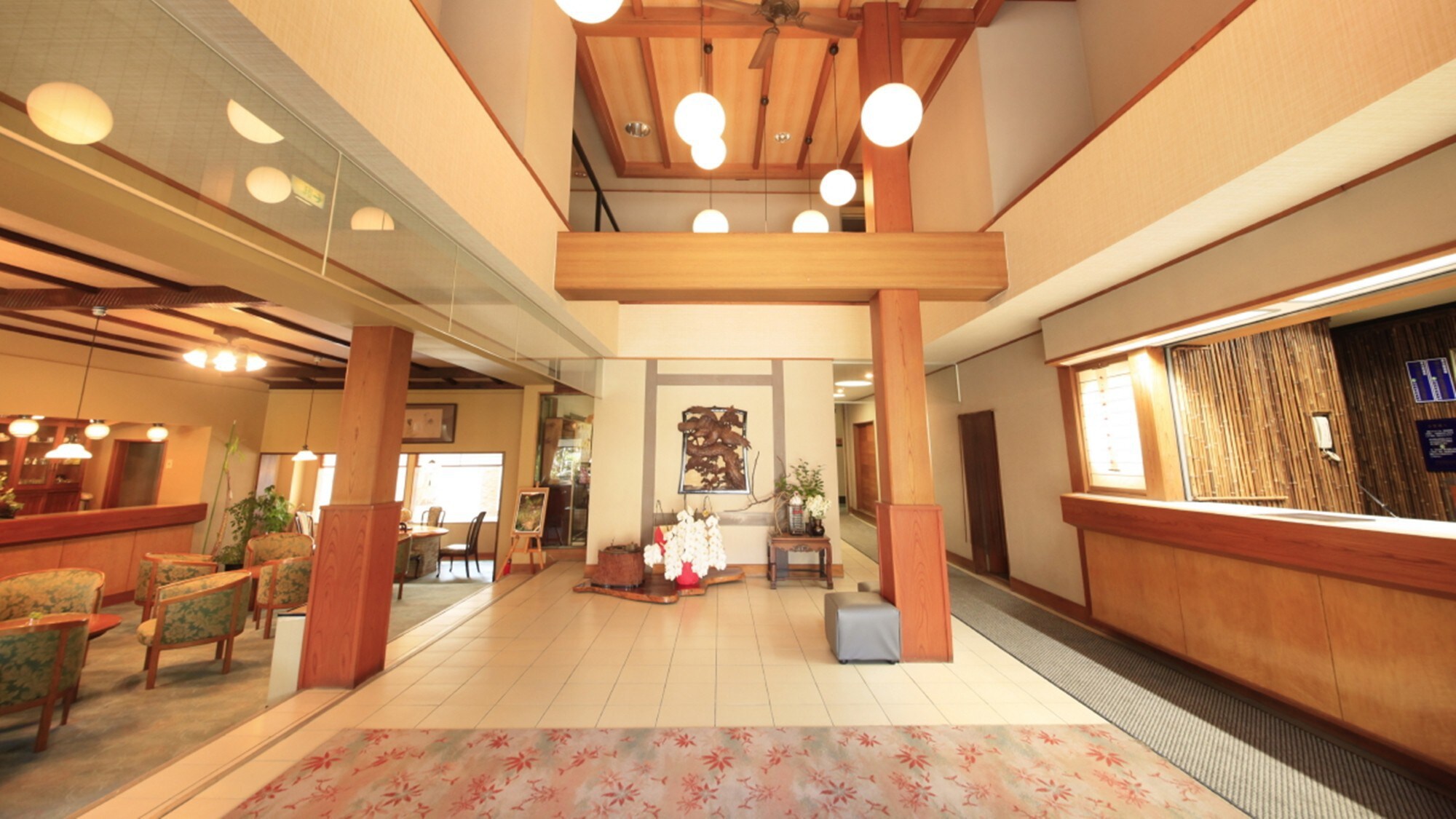 ■Lobby: Please relax in our spacious lobby.
