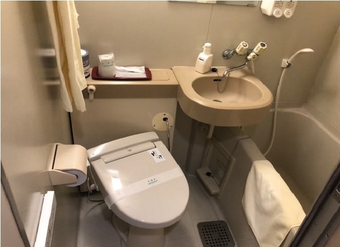 Unit kamar mandi toilet dudukan toilet cuci air hangat