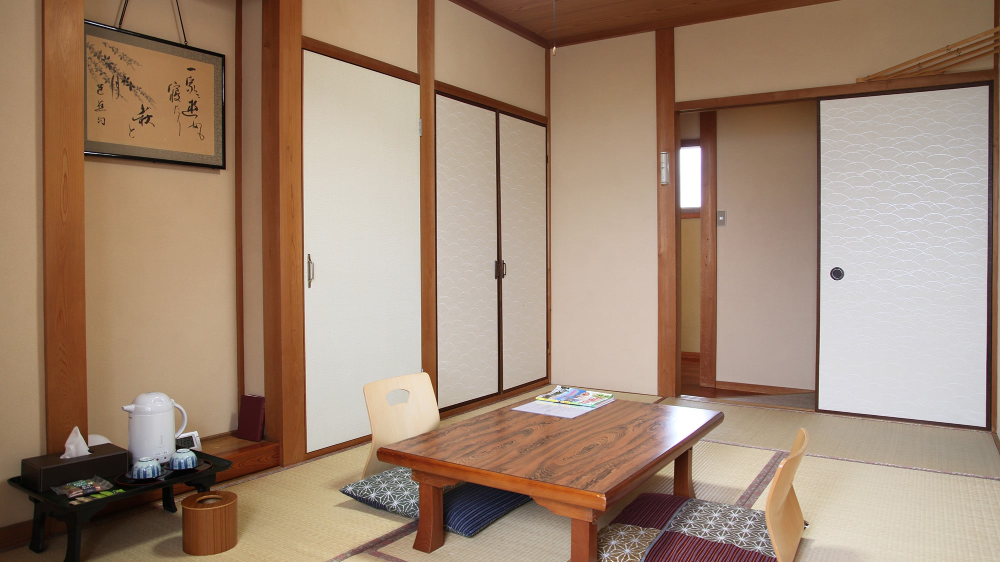 *8 tatami mats (no toilet or washroom)