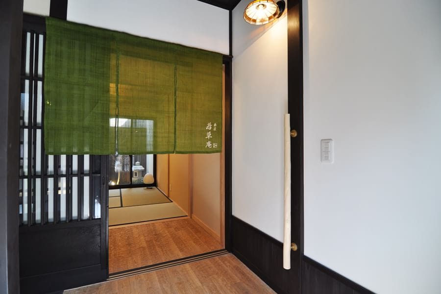 1st floor entrance