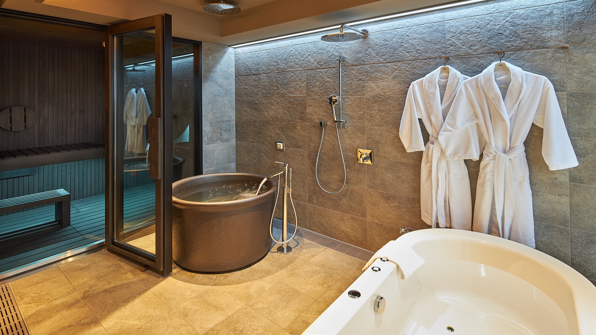 Bank Suite with SAUNAGE® Sauna 4