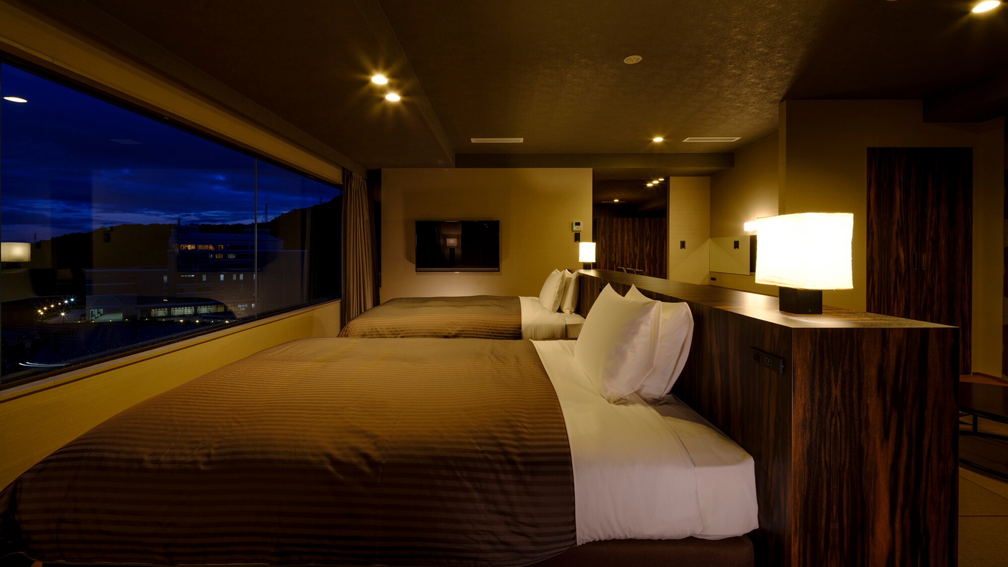 [Top floor view bathroom] Main building Harbor View Premier Suite