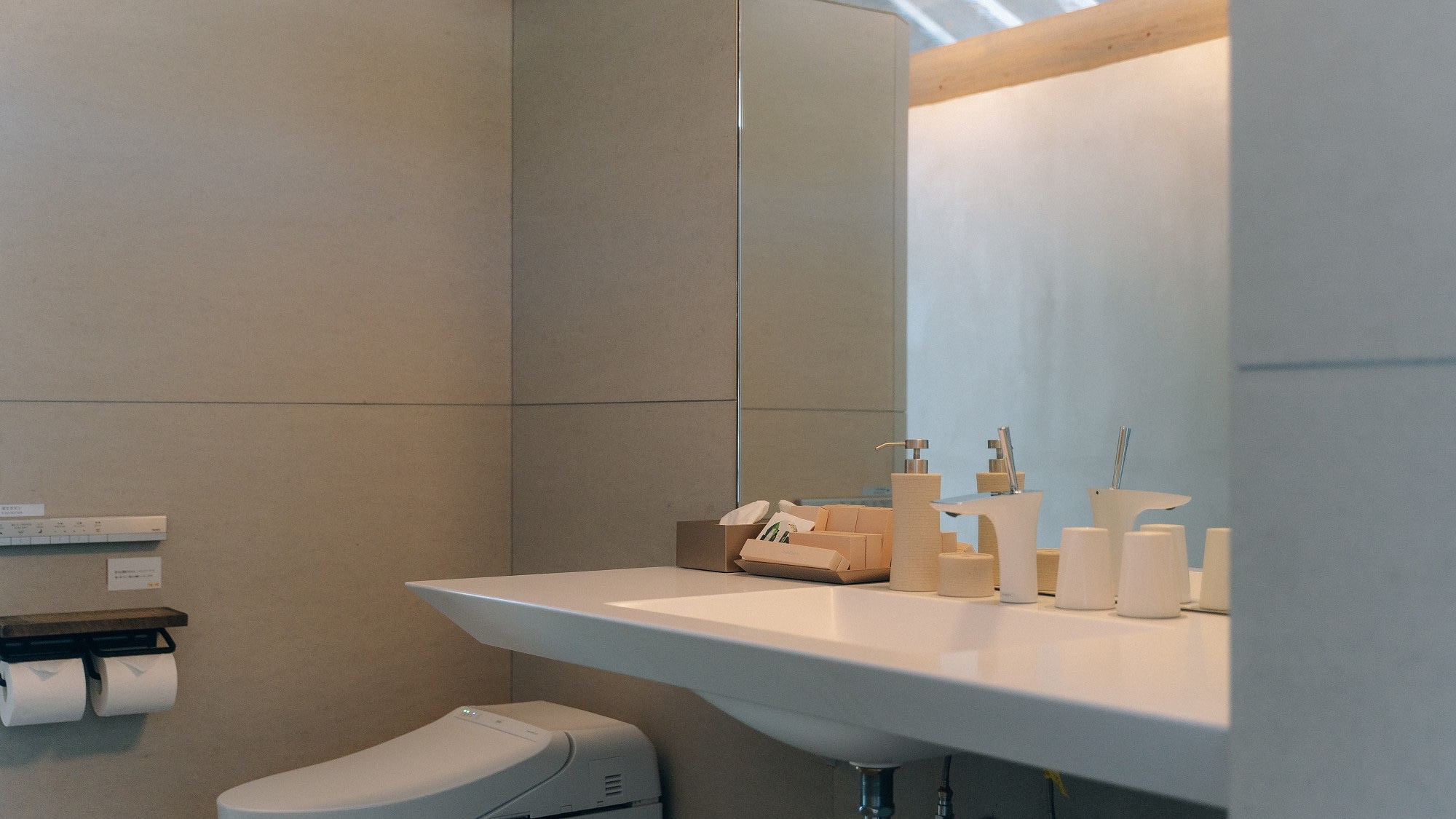 [Cozy Suite Villa Twin Bed with Theater] The washbasin is open.