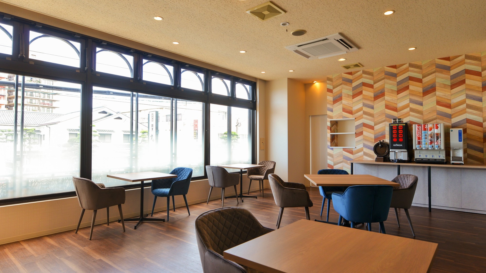 <Guest exclusive lounge>
