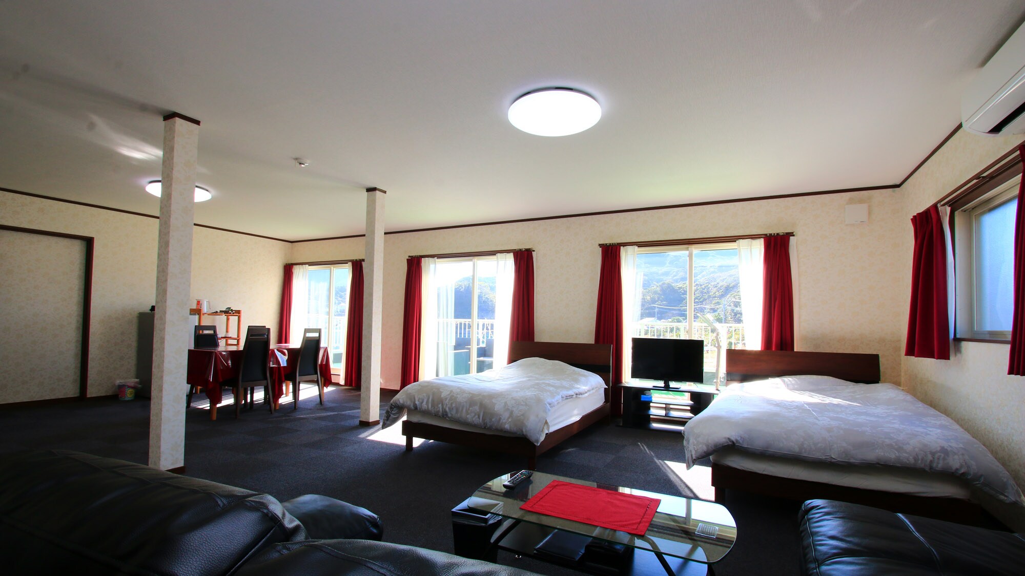 [Guest Rooms]