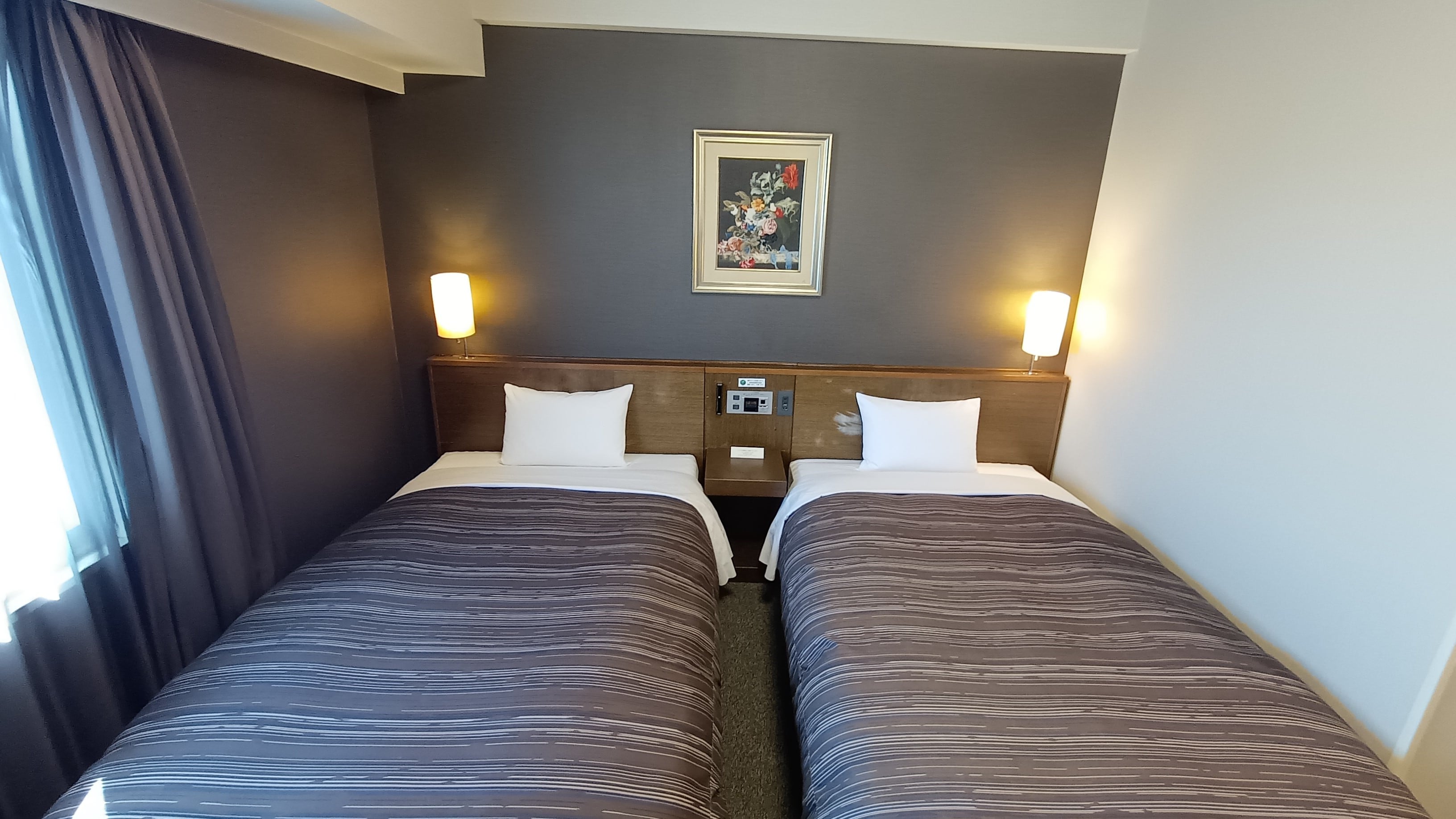 อาคารหลัก ห้องทวินสูบบุหรี่ได้