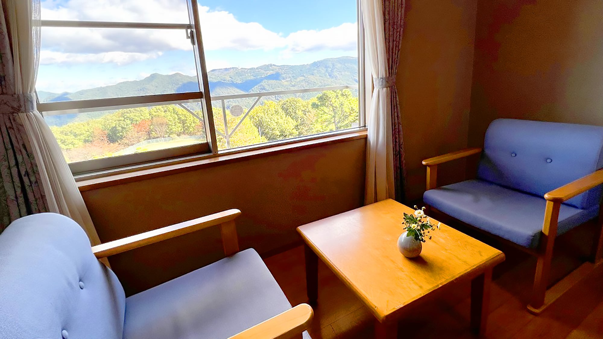 [Japanese-style room]