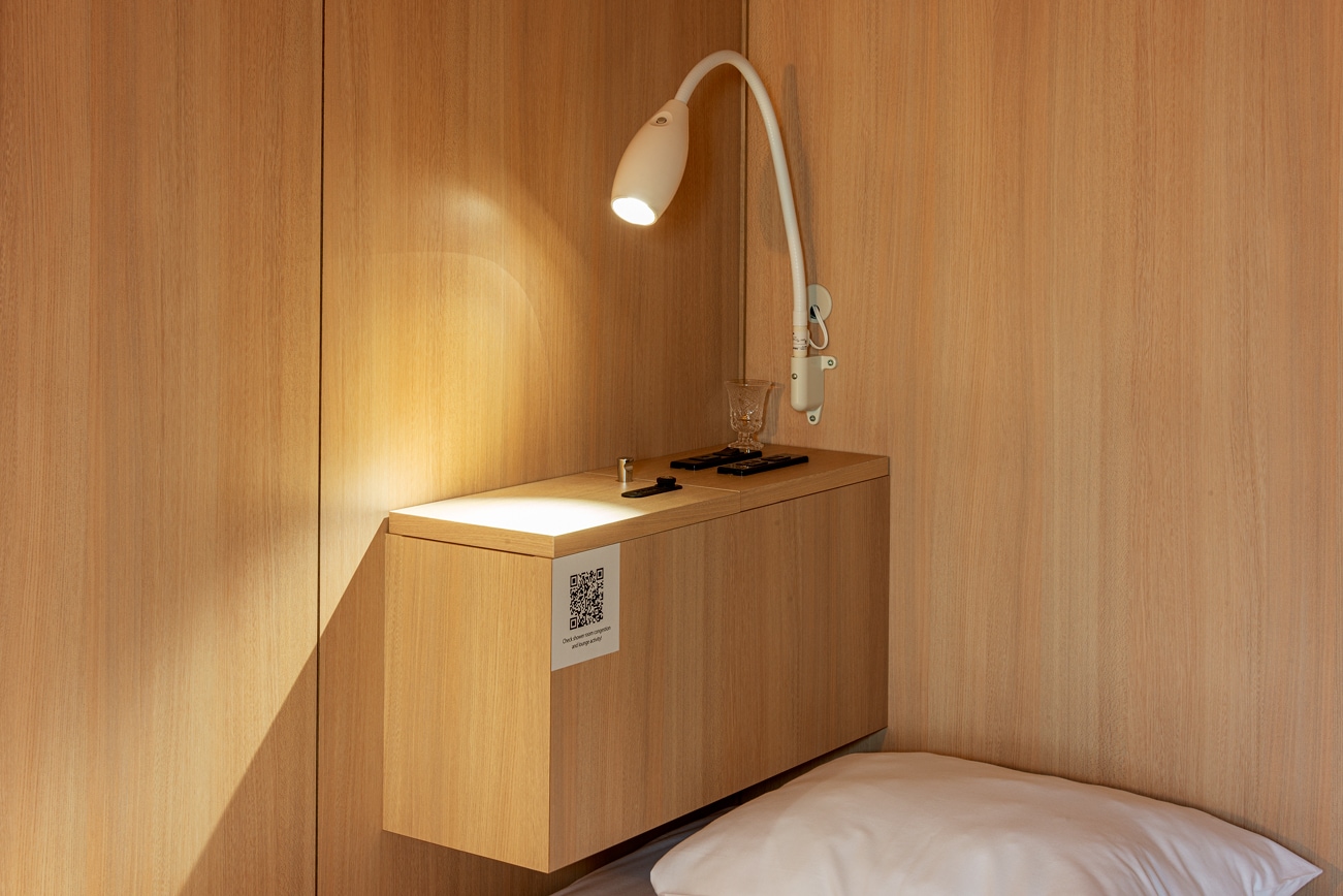 Semi-private twin/bed facilities