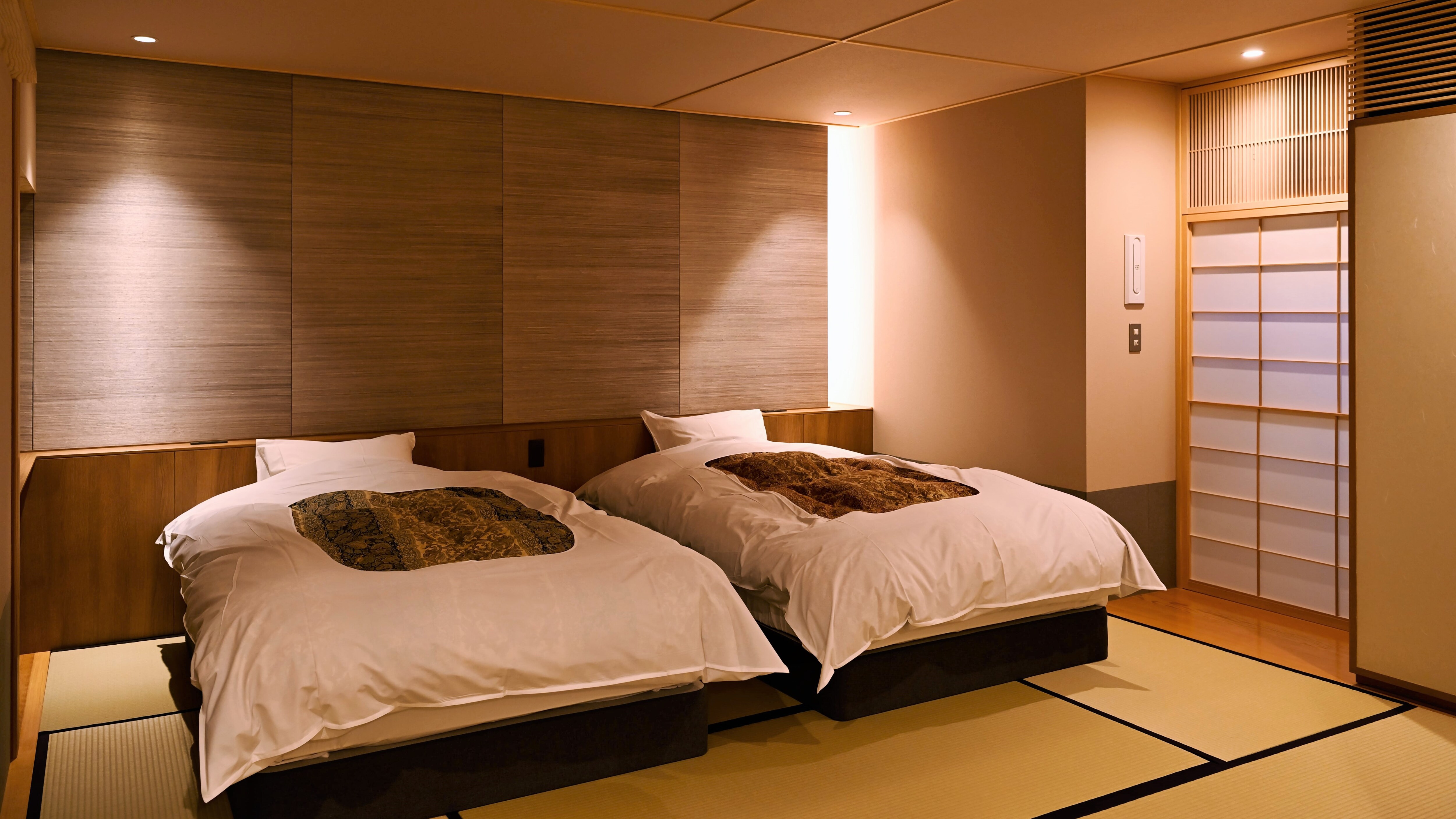 [Standard guest room (bed)] Half open-air hot spring, 8 tatami mats + dining room