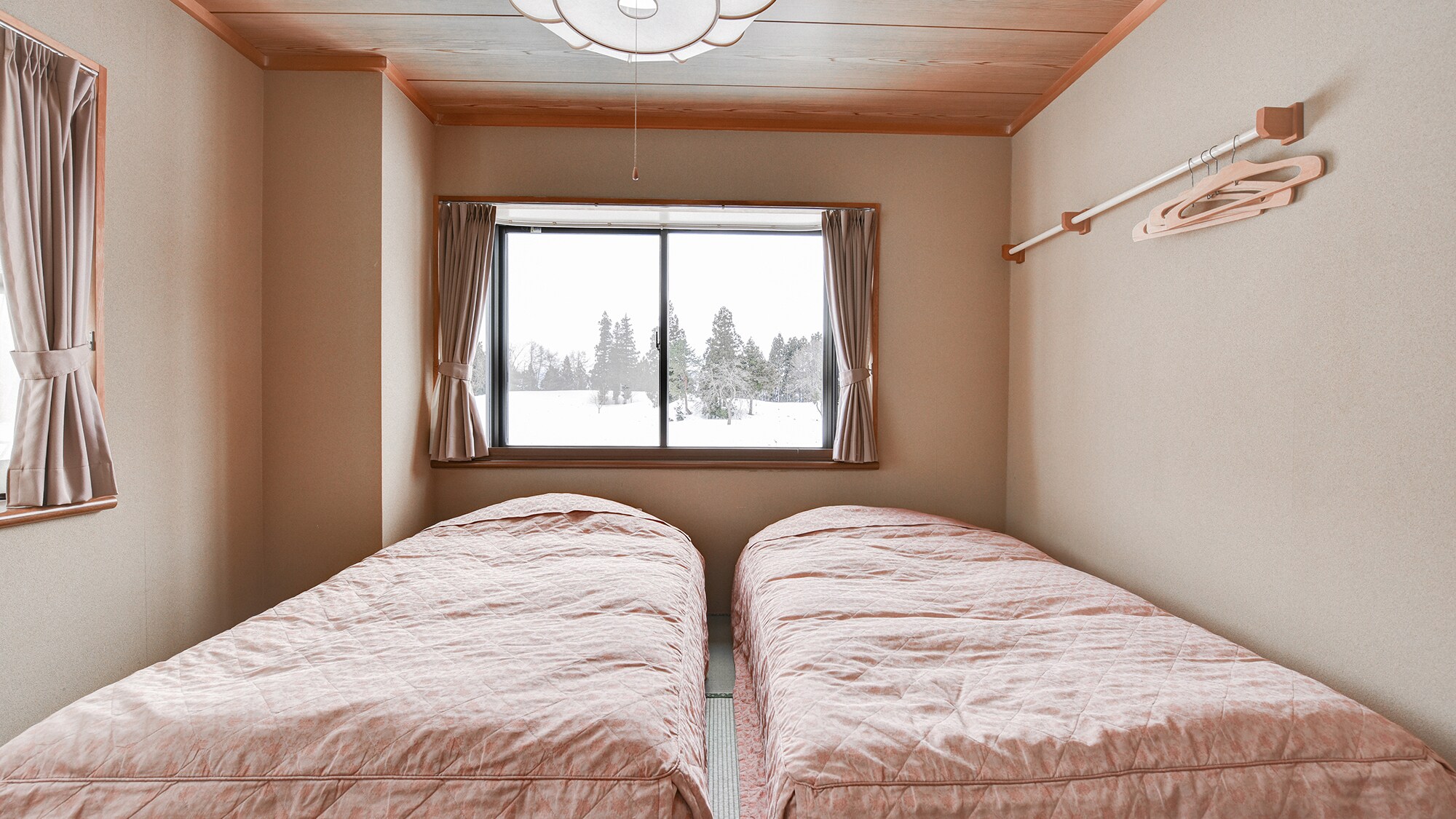 *Example of a room (Japanese-style room with twin beds)