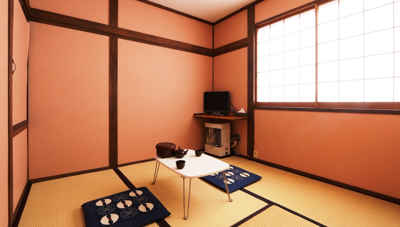 Kamar bergaya Jepang dengan 4,5 tikar tatami