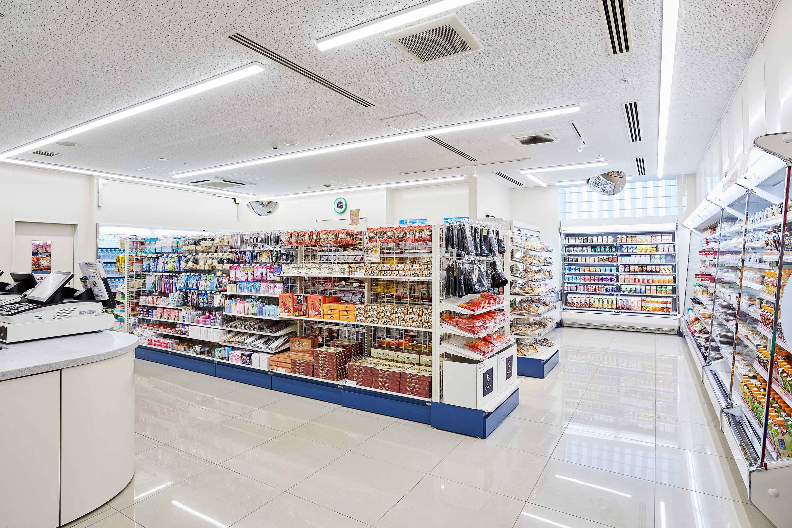 Convenience stores (7:00-11:00, 15:00-24:00)