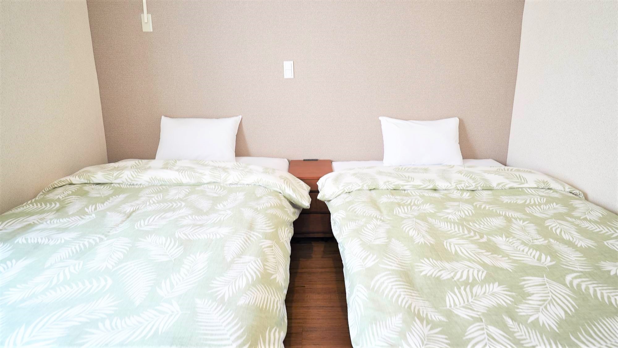 Twin bedroom