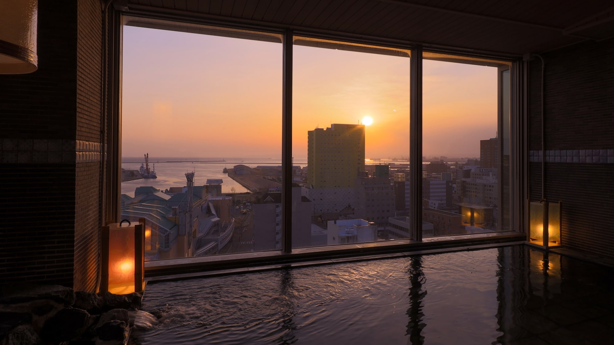 ■ Men's large public bath "indoor bath"