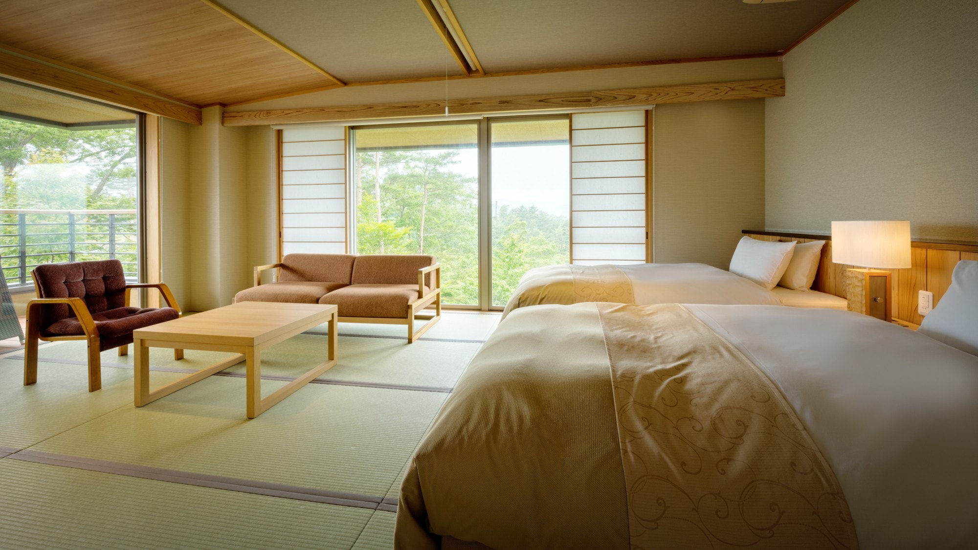 [Jiro's hermitage, 1st floor] 14 tatami mats, modern Japanese and Western room with open-air bath ◆ A room with a calm atmosphere.