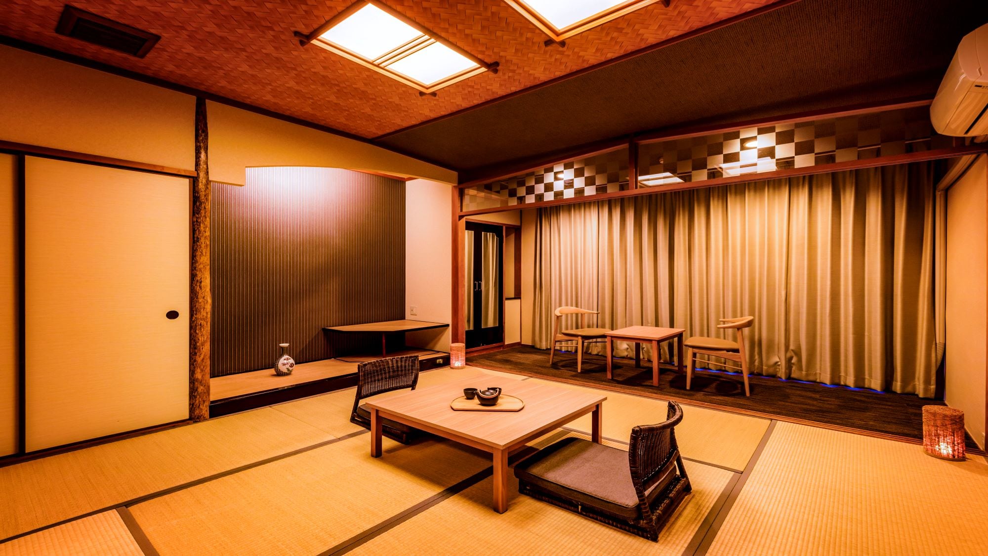 Standard Japanese-style room * Example of guest room