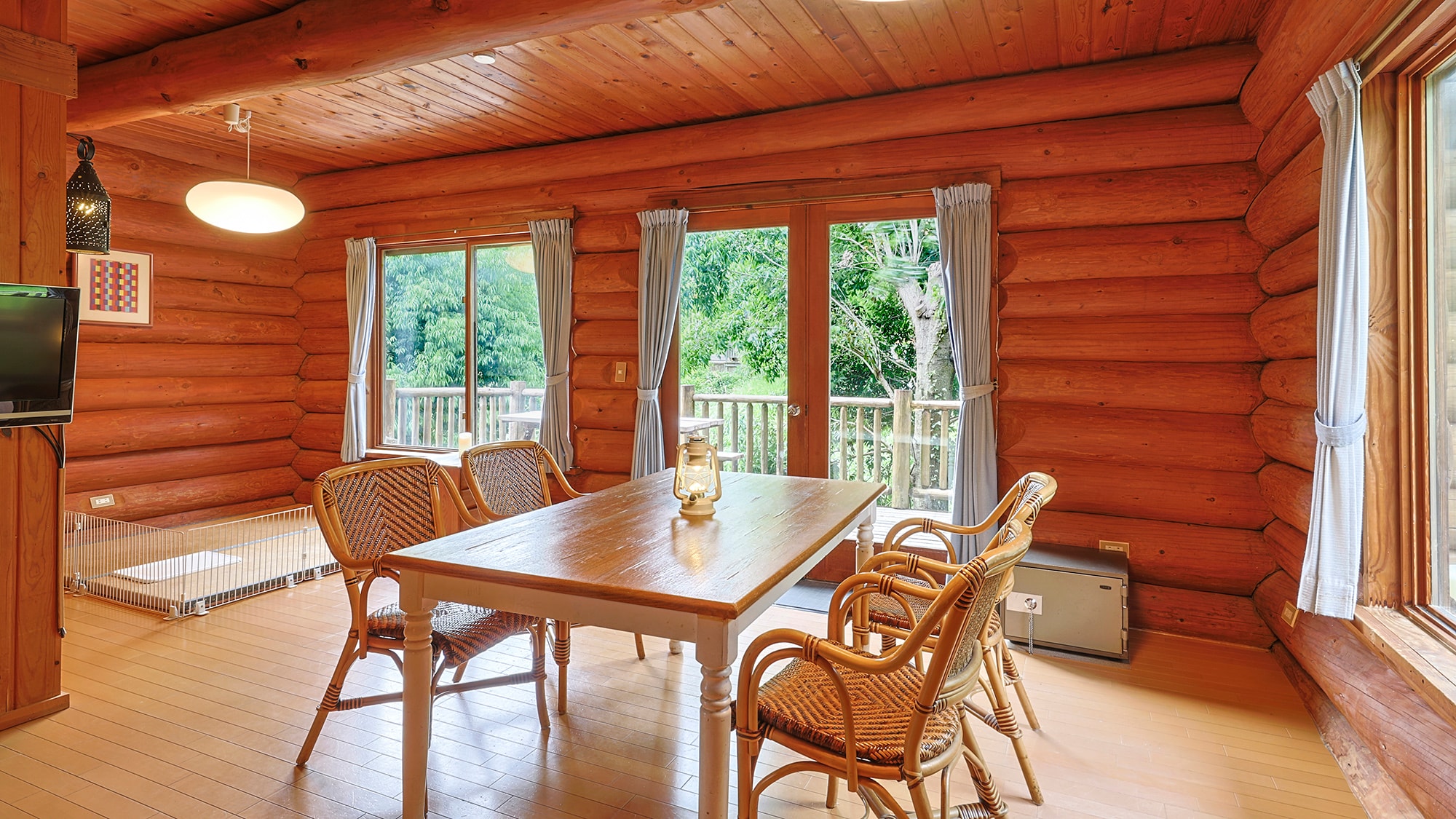 [可攜帶寵物] 小屋 | 1R + 閣樓，遛狗處