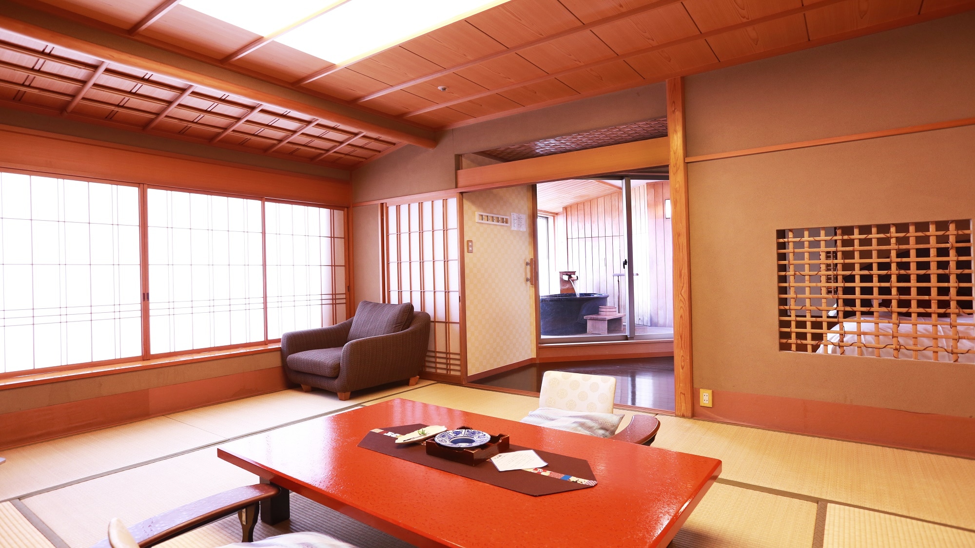 Japanese-Western style room with 100% open-air bath