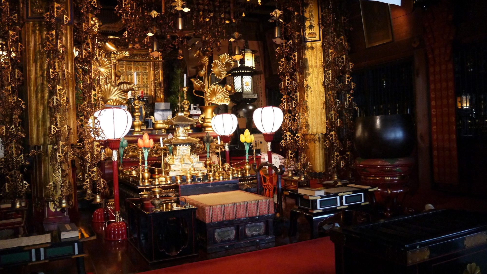 [Main Hall]