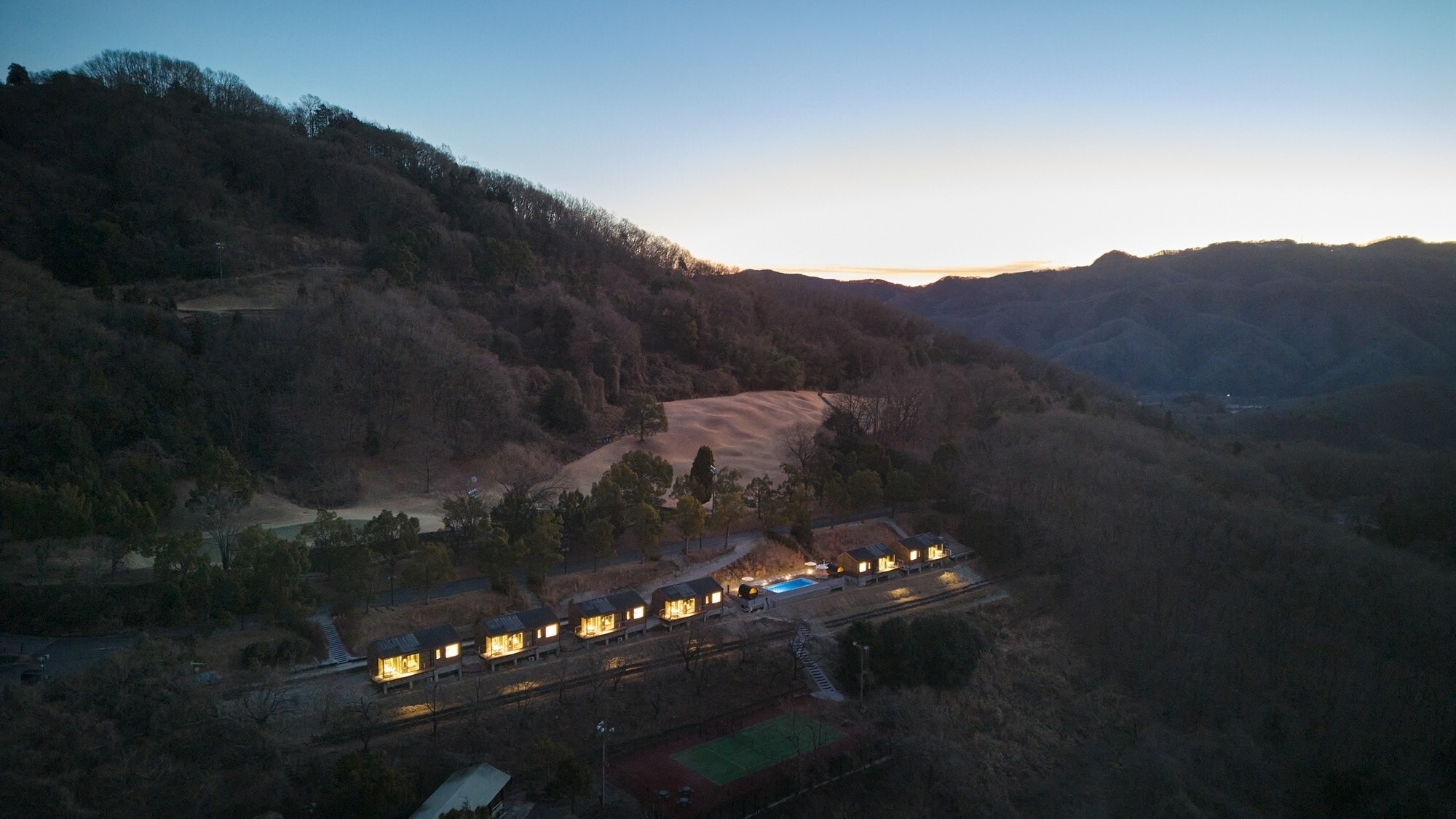 [Exterior] Enjoy a moving moment while feeling the transitions of nature.