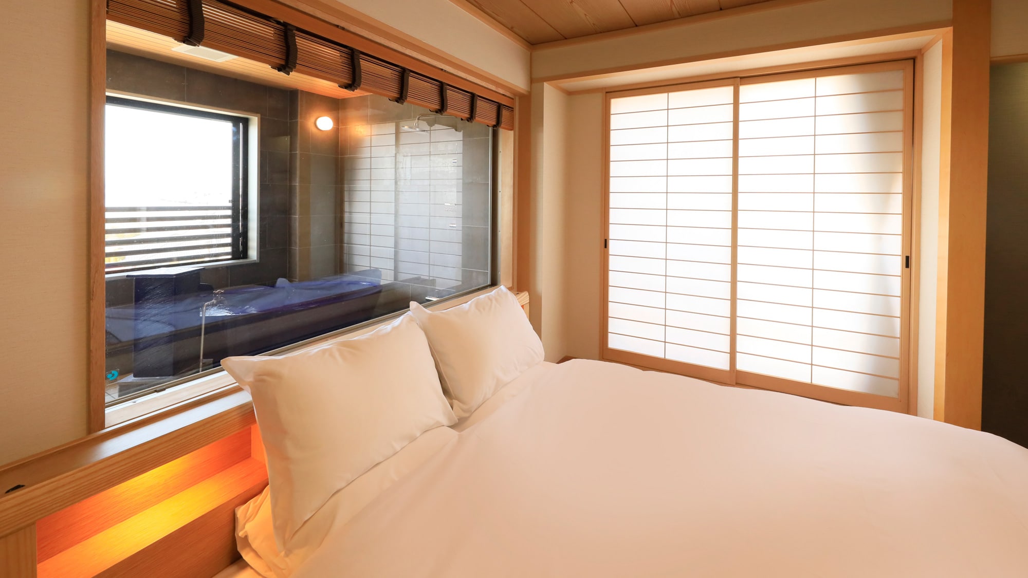 Guest room 3-4 ◆ Open-air bath with free-flowing hot spring ◆ Premier suite C type (non-smoking)