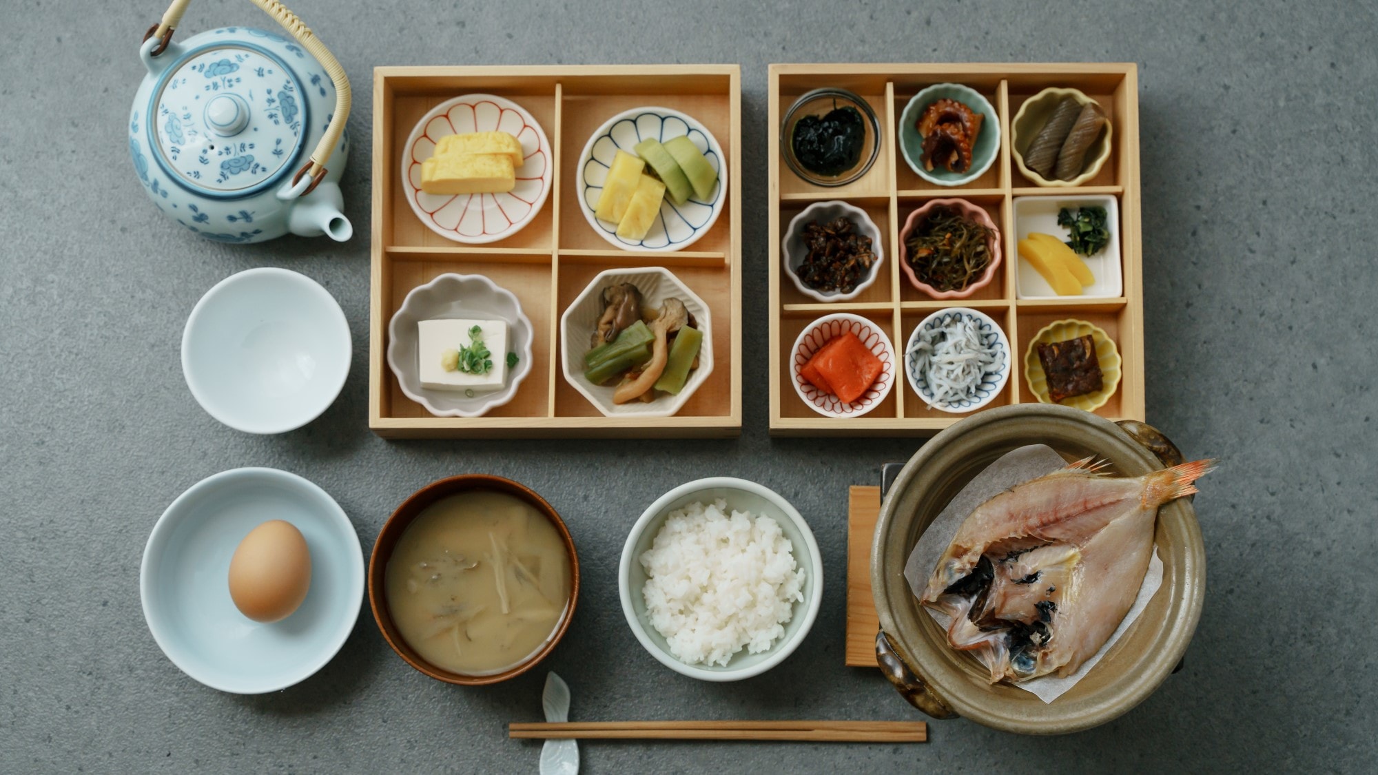 [Breakfast/Dining]