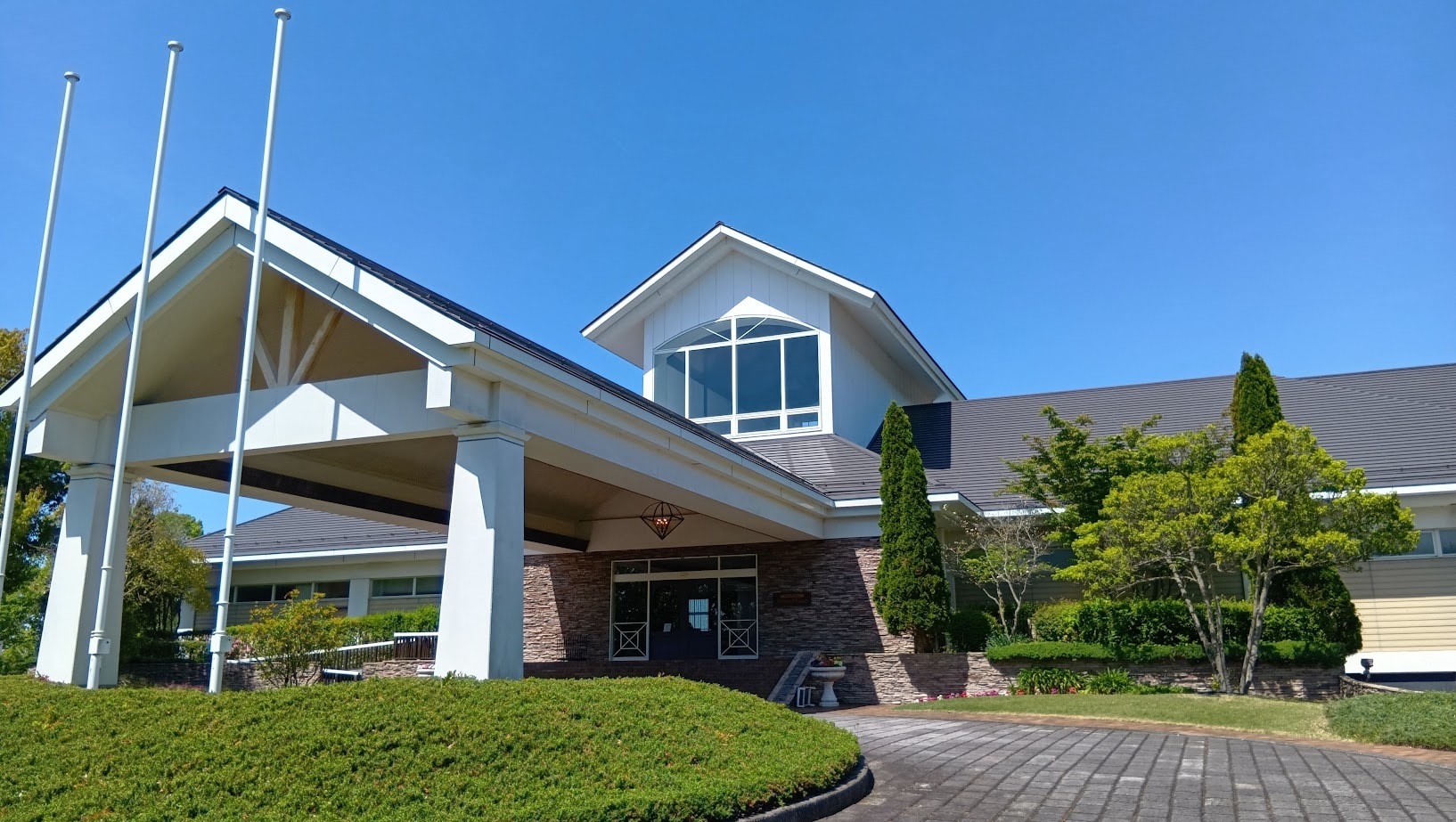 ภายนอกคฤหาสน์