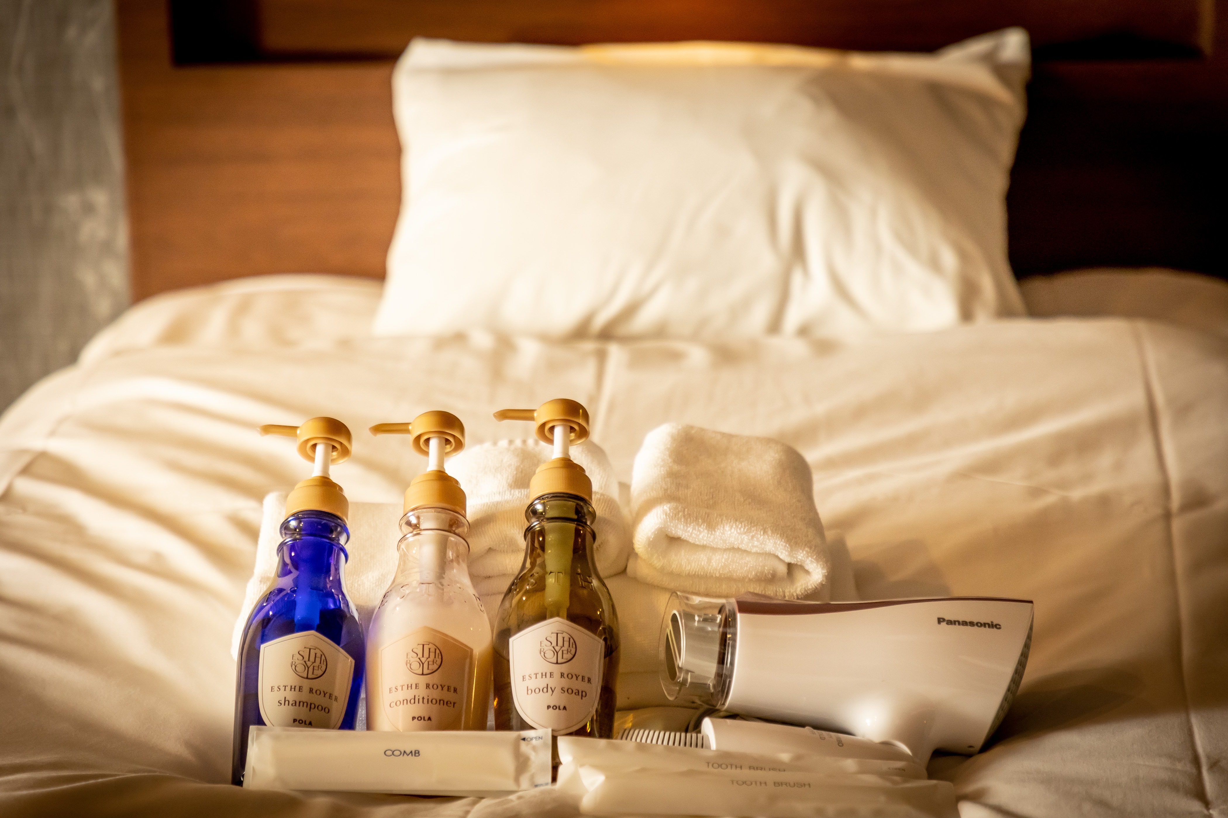 Các tiện nghi được cung cấp bởi POLA (Esthe Royale).