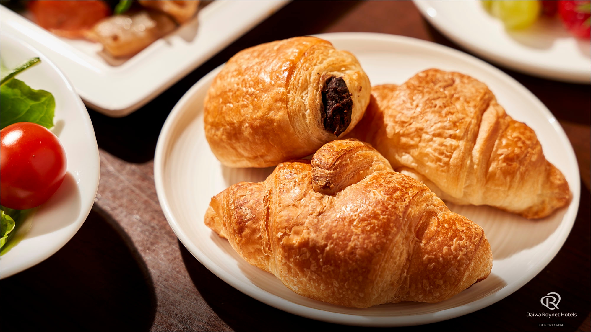 [Breakfast] Chocolate croissant