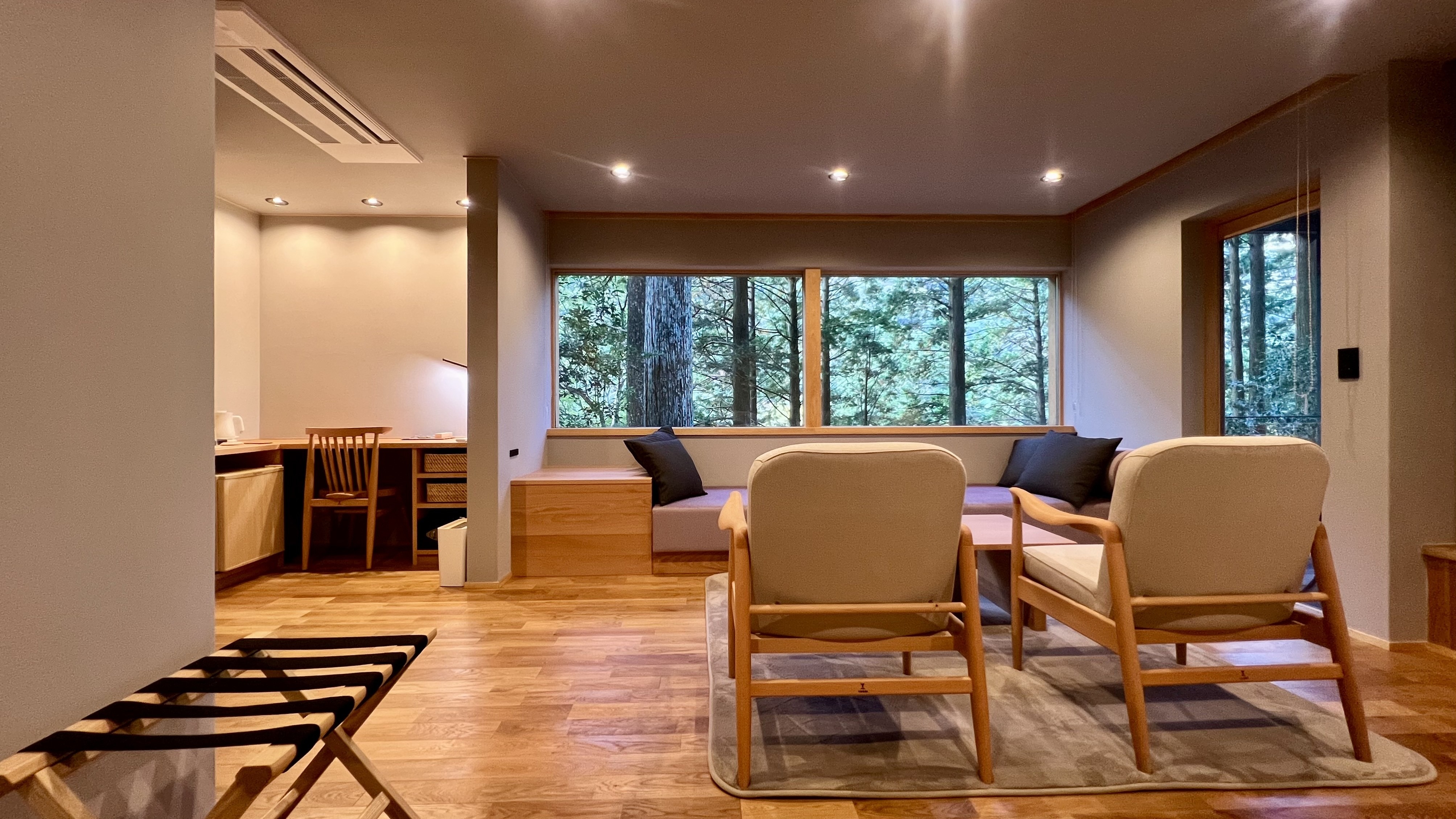 [Separate building, no hot spring in the guest room] Living room
