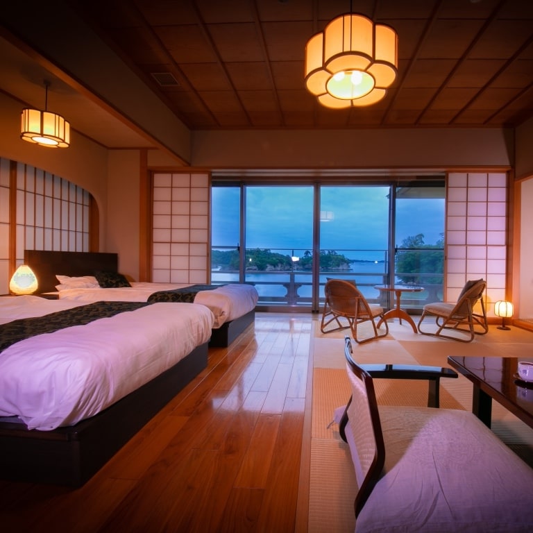 12.5 tatami Japanese-style room with bed "Shoro"