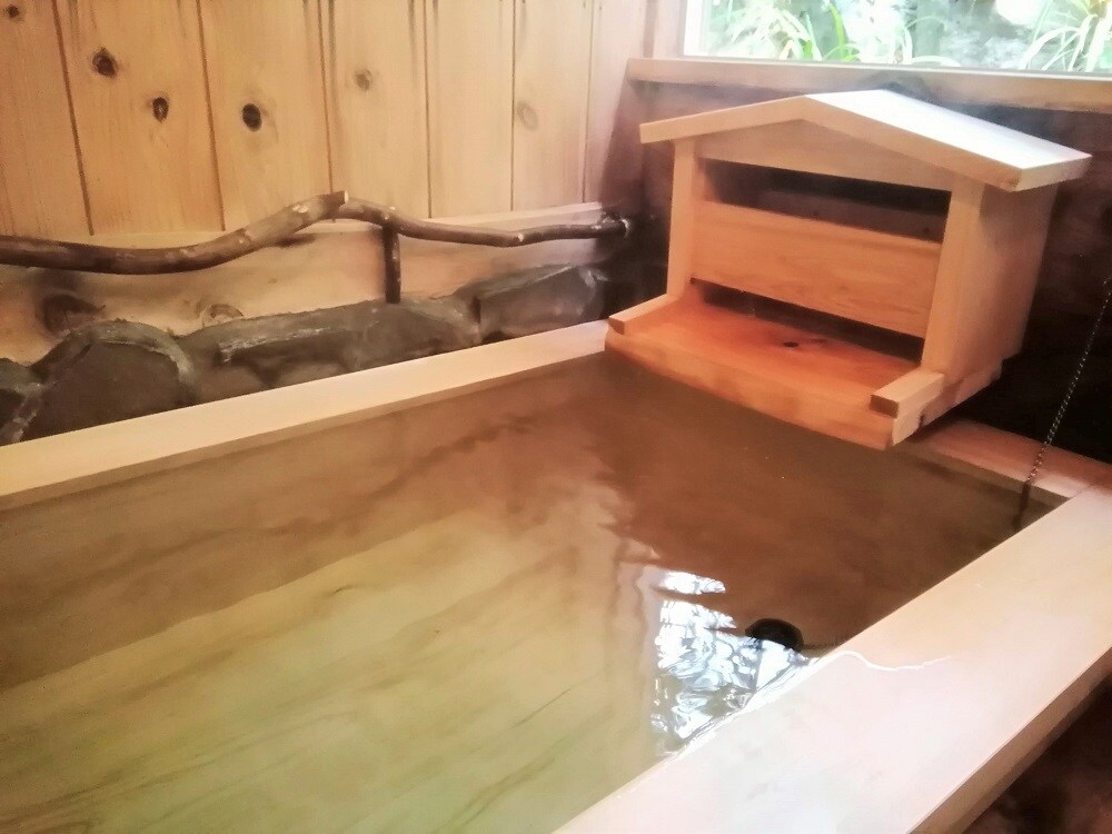 Bồn tắm cây bách mới