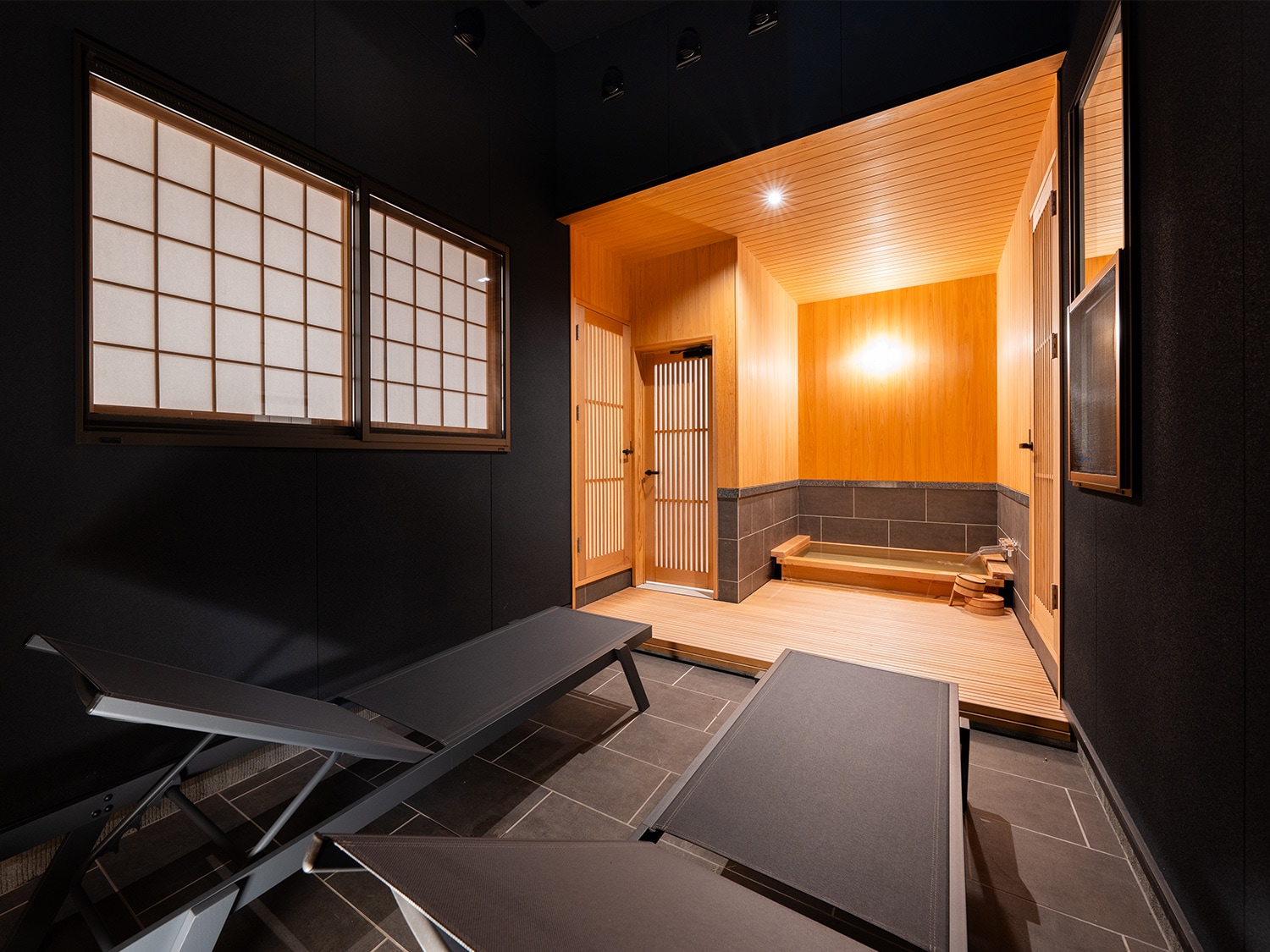 Separate building: Tsubochu [NEI] Guest room with open-air bath
