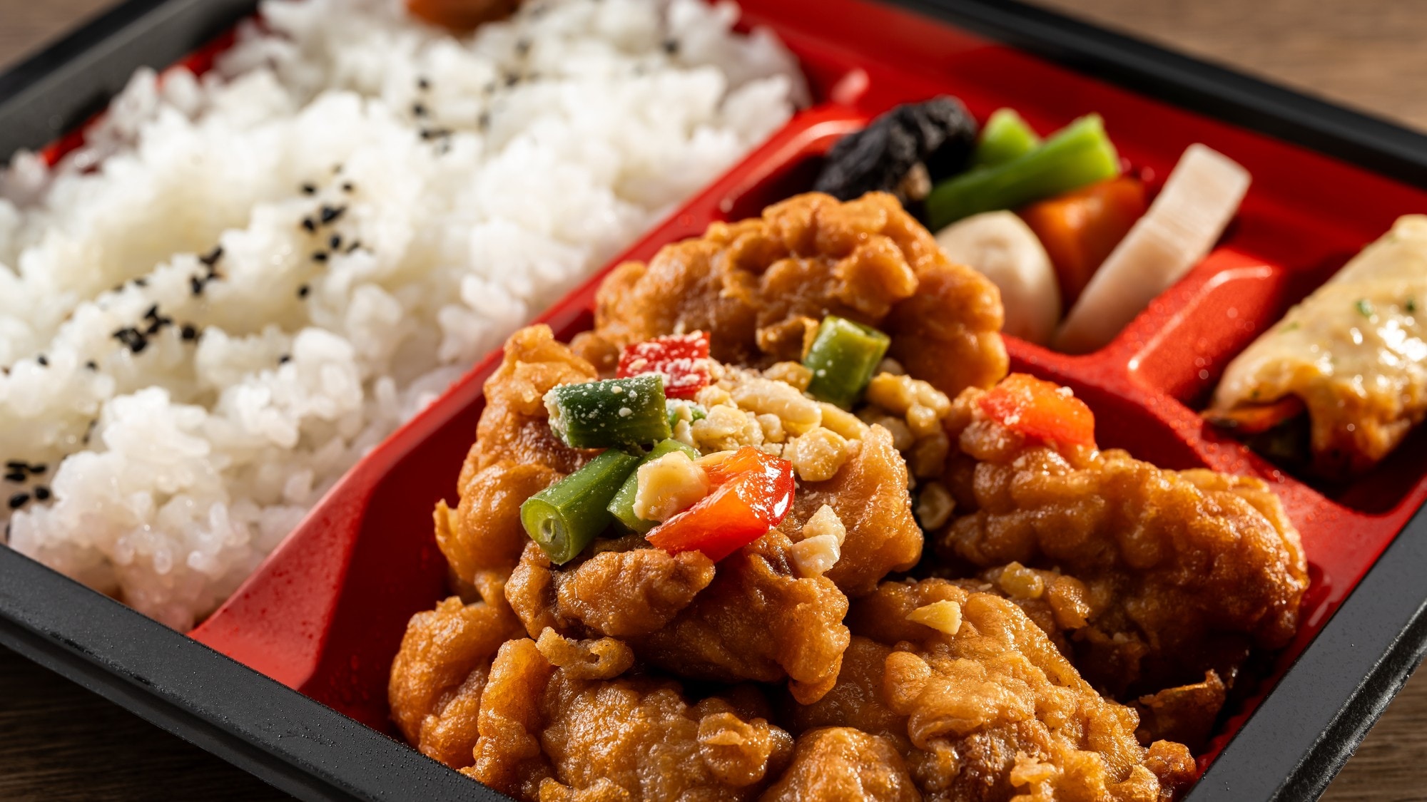 Chicken and cashew nut stir-fry lunch image (frozen lunch)