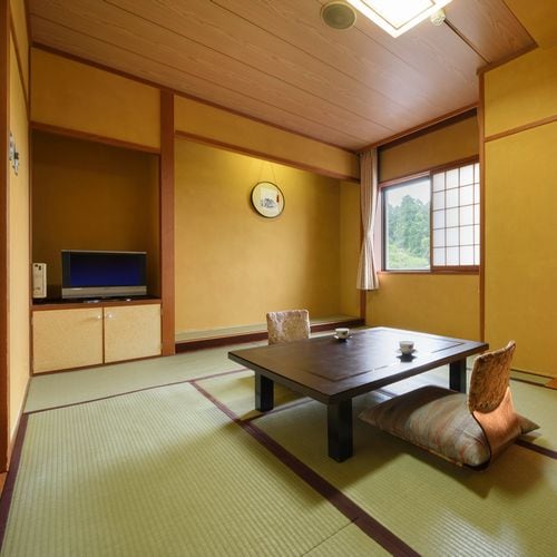 Mountain side Japanese style room