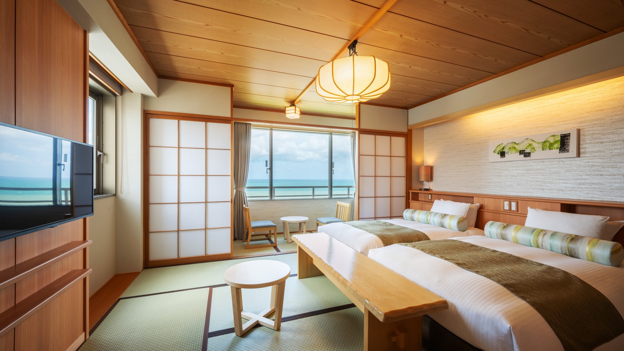 Ocean-facing Japanese-style premium twin room