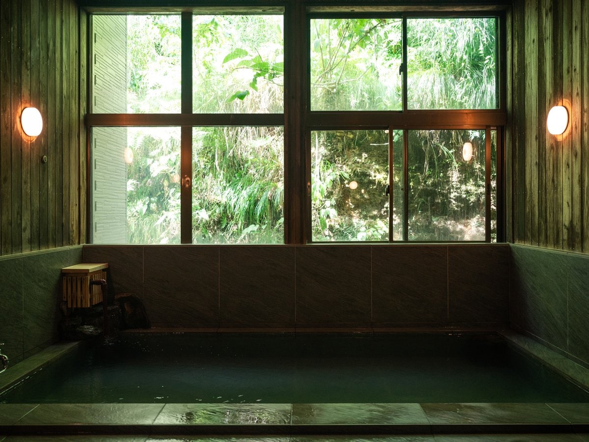 suối nước nóng