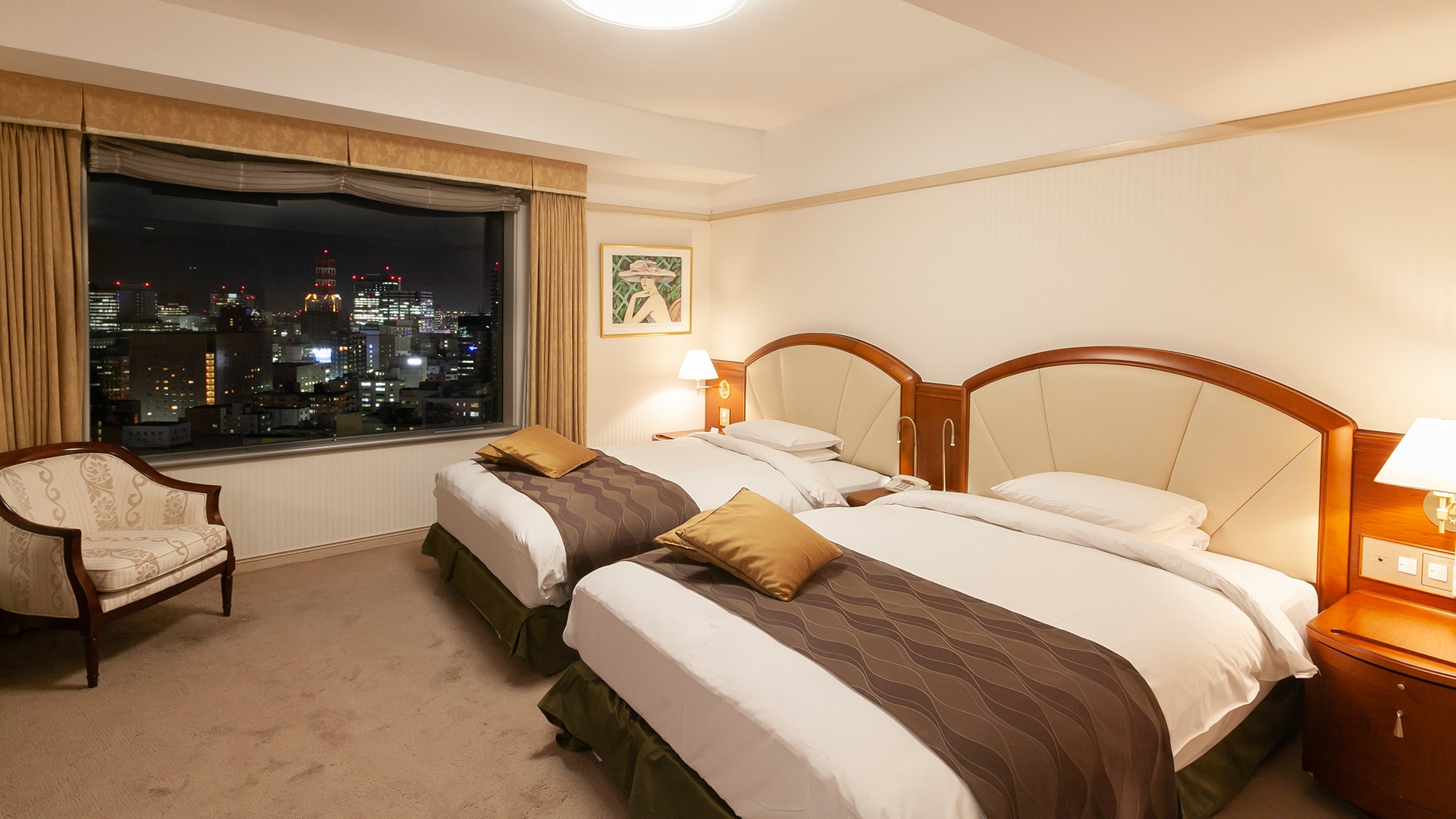 [Royal Suite Room (105㎡)] Royal Floors (22nd to 27th floors) Enjoy different night views on each floor