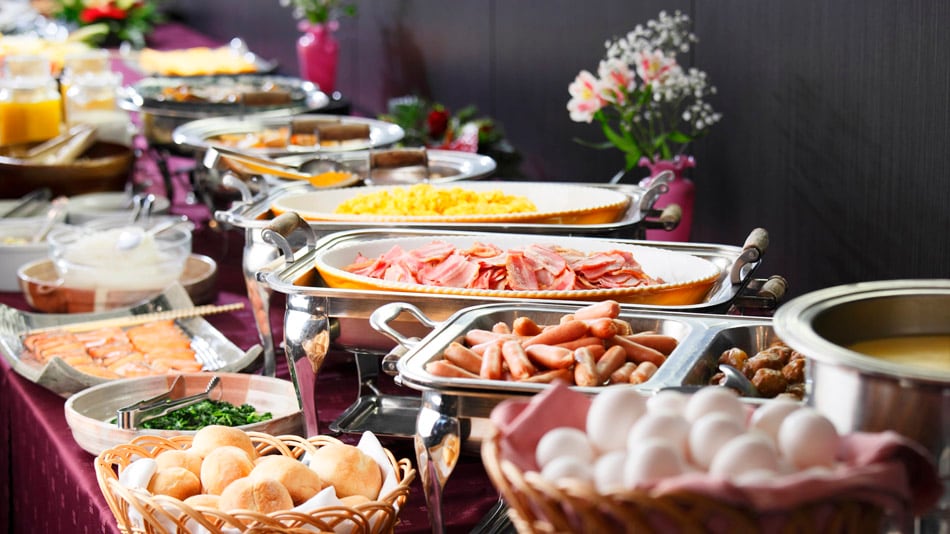 The popular Japanese and Western breakfast buffet is fine from the morning ♪