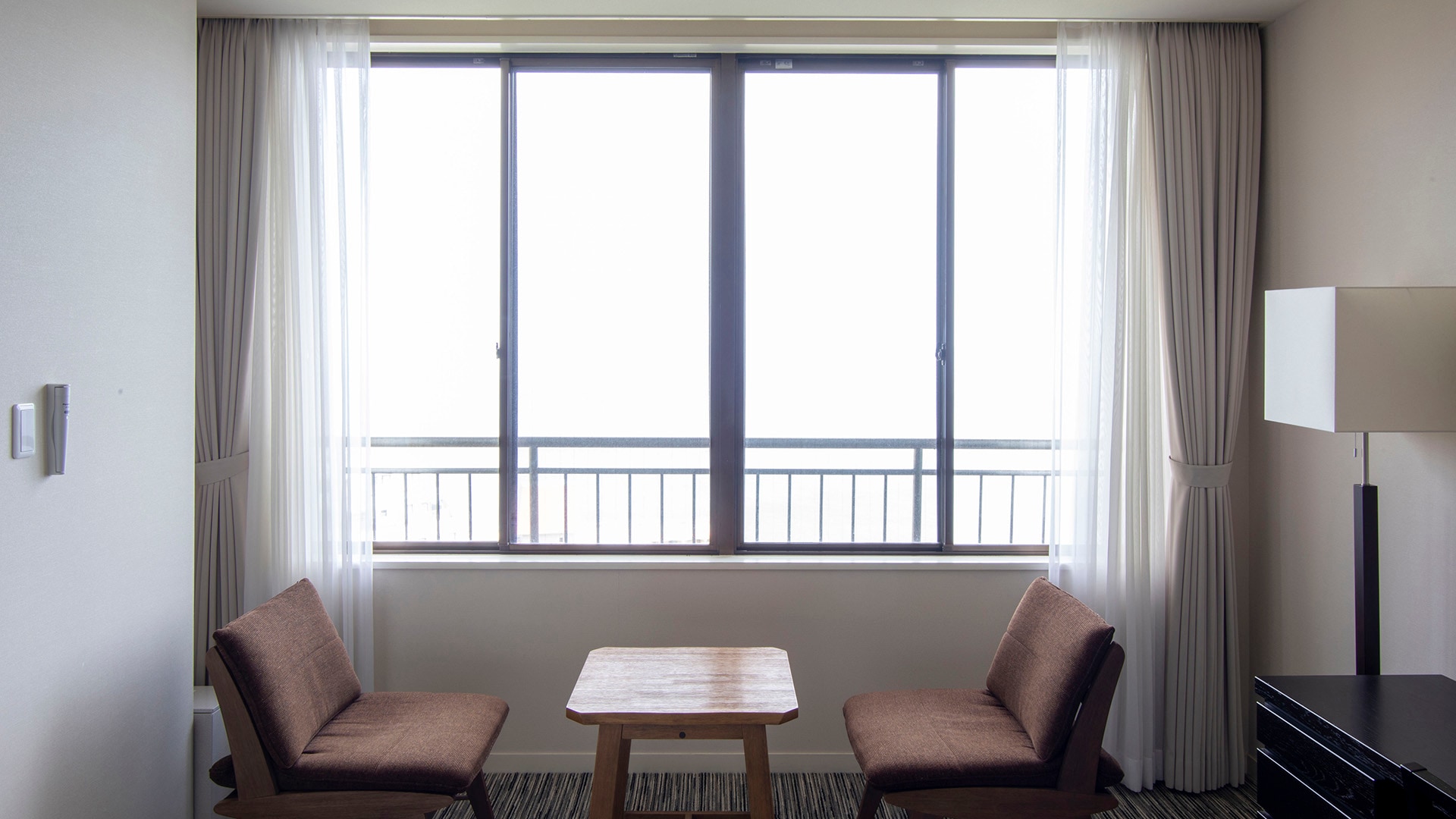 Twin room - Enjoy the view of Sagami Bay from the large windows