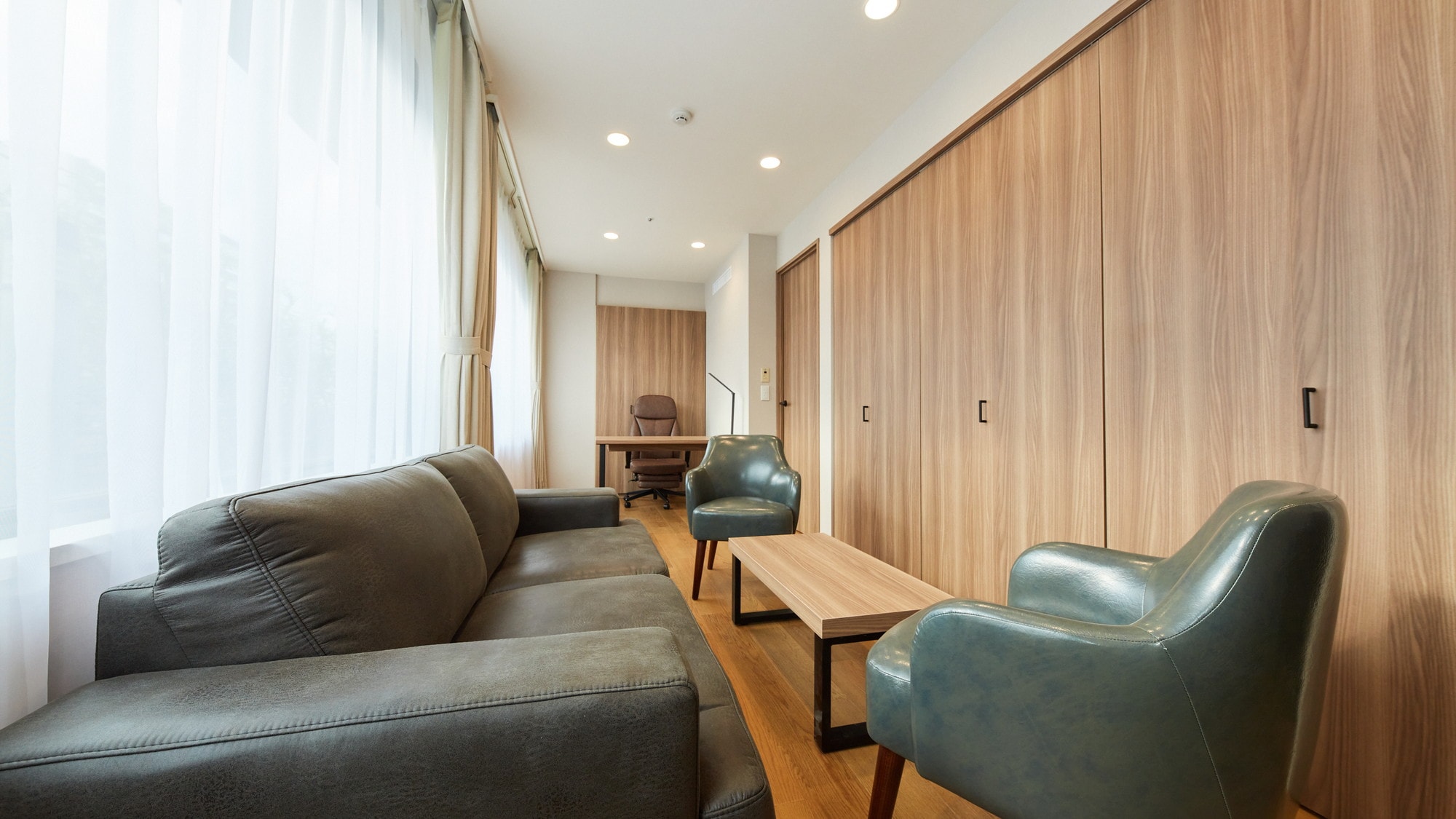 Executive Plus (33.6㎡, bed width 120cm, kitchen, washing machine included)