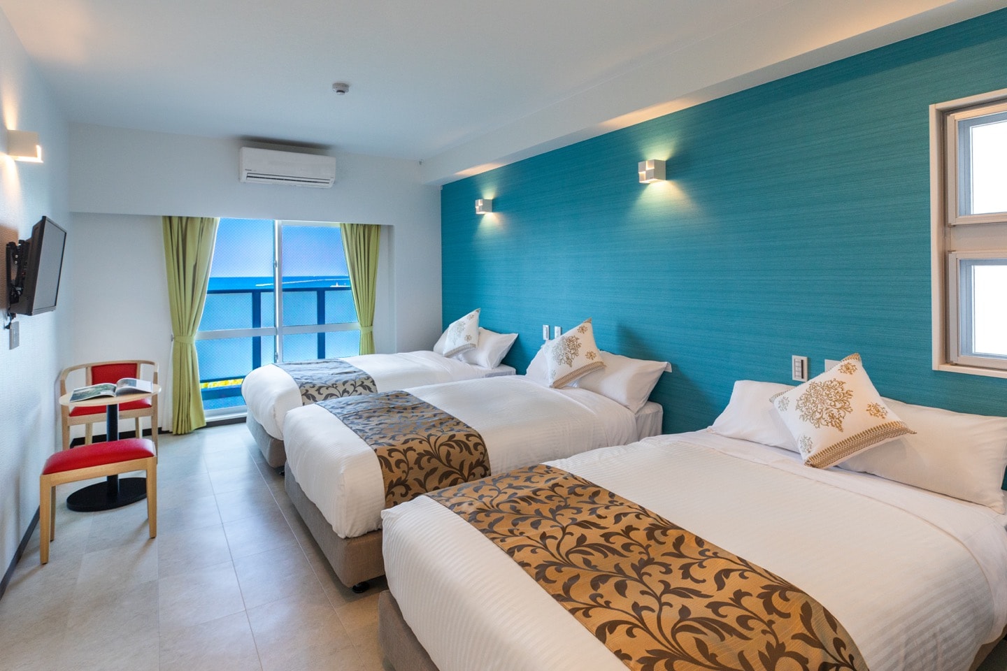 Triple room