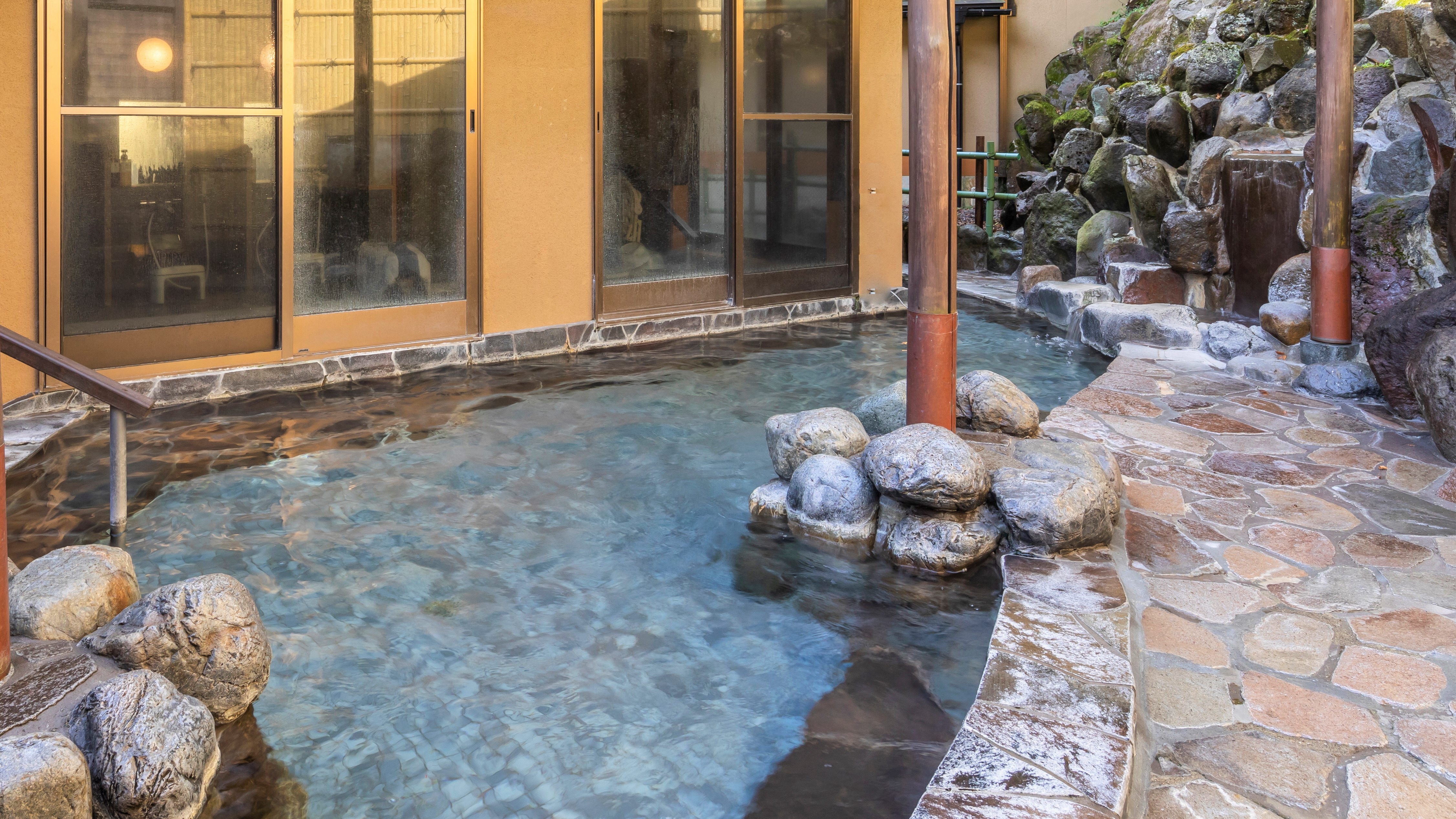Furusato Men's Public Bath Open-air Bath