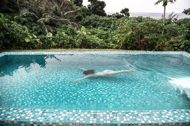 [Kolam renang pribadi]