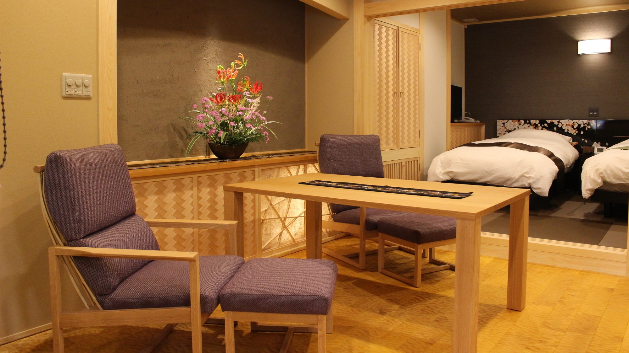 [Sakura no Ma] A guest room with a hot spring that shines with the craftsmanship of Toyama