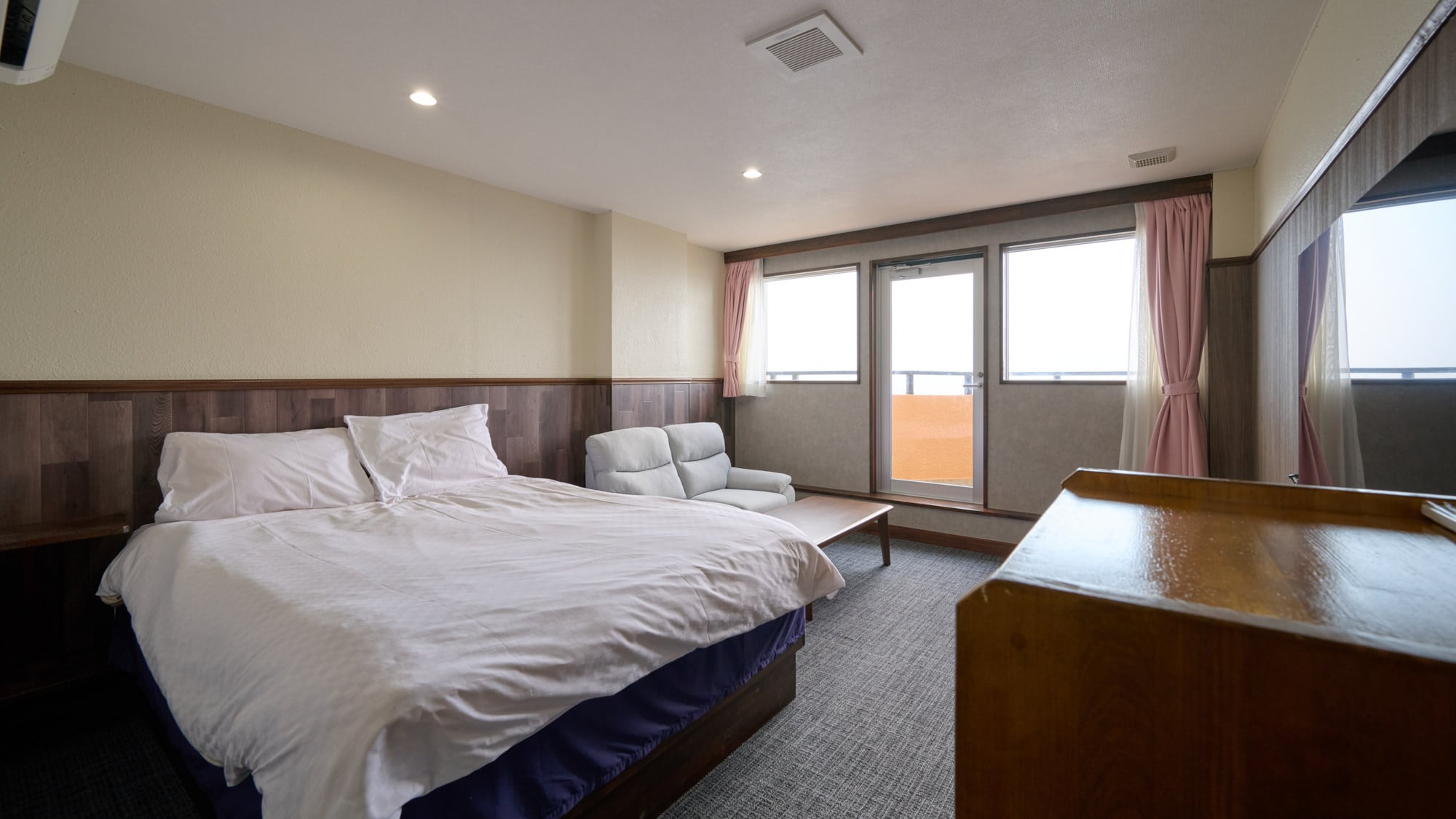 [Non-smoking] Double room (with open-air bath)